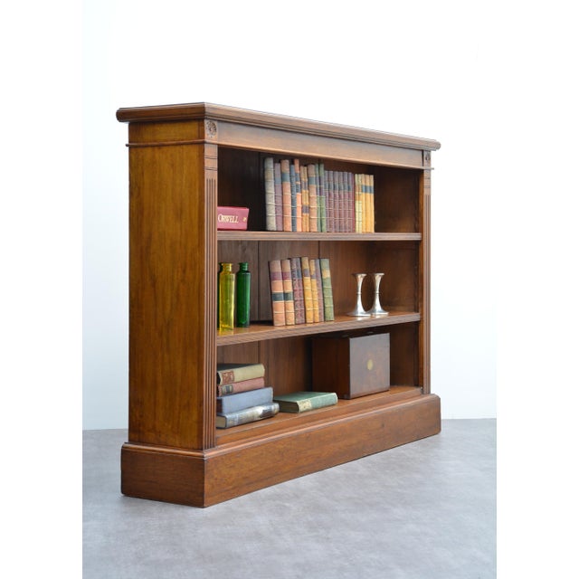 Low English Late Victorian Oak Open Bookcase, 1890 For Sale - Image 3 of 18