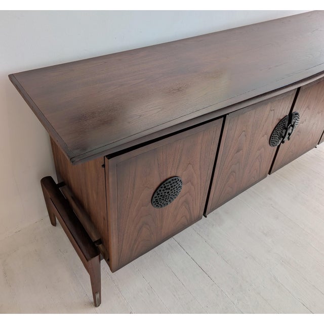Mid-Century Walnut Sideboard from Helen Hobey Baker, USA, 1960s For Sale - Image 14 of 18