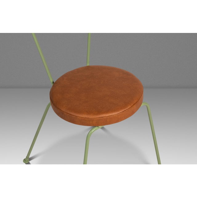 Set of Two (2) Mid-Century Modern Italian Outdoor Patio / Bistro Chairs in Wrought Iron & Vinyl, Usa, C. 1960s For Sale - Image 11 of 18