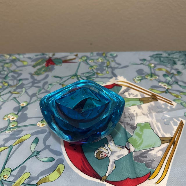 Italian Vintage Small Faceted Art Glass Bowl - Flavio Poli Murano Style - Cobalt Blue For Sale - Image 3 of 6