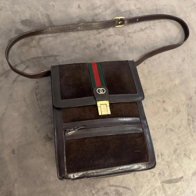 1970s Iconic Gucci Men's Bag For Sale - Image 11 of 12