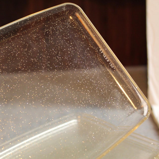 Cool, lightweight snack trays with gold flecks of sparkle. Great for entertaining and office snacks Dimensions--- 7" L x 5" W
