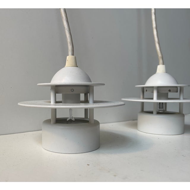 Louis Poulsen Minimalist Planet Orbit White Ceiling Pendant Lamps by Jens Møller Jensen for Louis Poulsen, 1990s, Set of 2 For Sale - Image 4 of 8