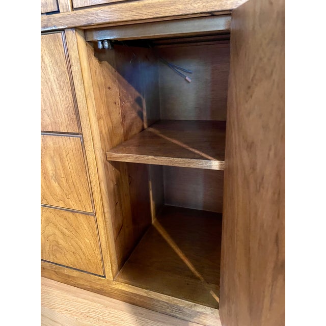1970s Drexel Heritage Campaign Style Mid Century Modern China Cabinet For Sale - Image 6 of 12