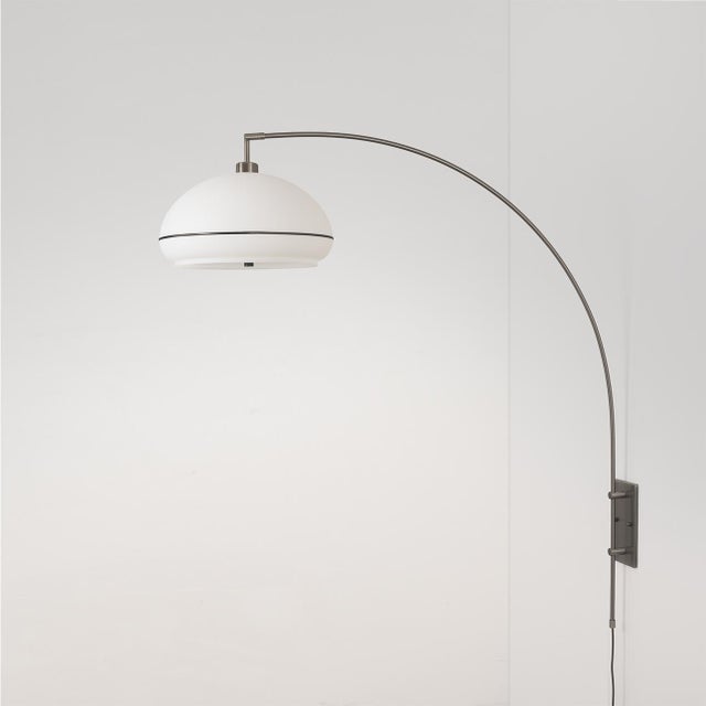 Mid-Century Modern 1960s Lucite Shade Brass Wall Sconce by Nova of California - Mid Century, Steel Base For Sale - Image 3 of 5