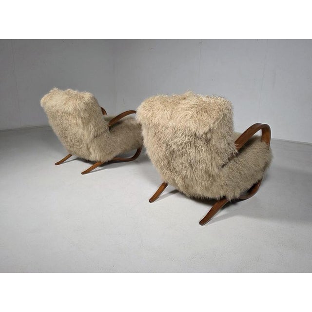 H269 Lounge Chairs in Beige Iceland Sheepskin by Jindrich Halabala, 1930s, Set of 2 For Sale - Image 3 of 7