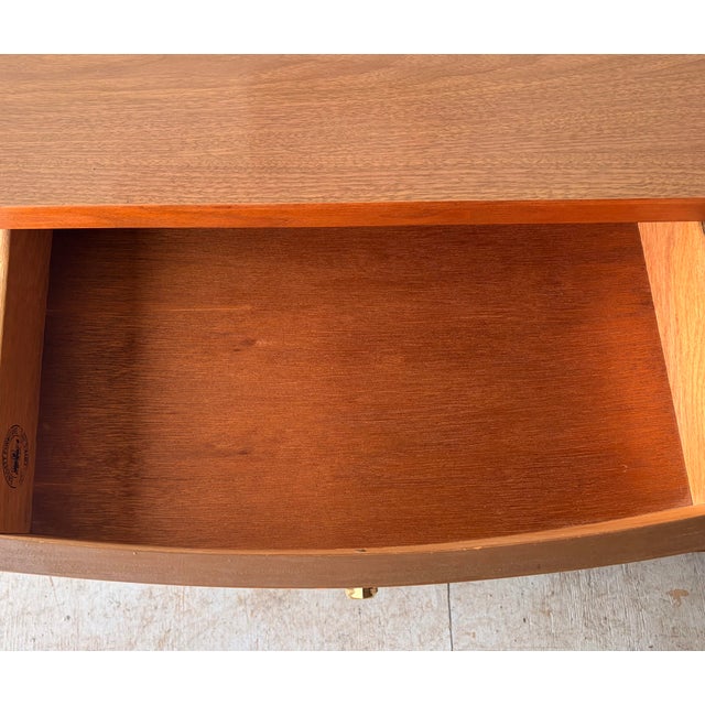 1960s Vintage Bassett Dresser For Sale - Image 5 of 7