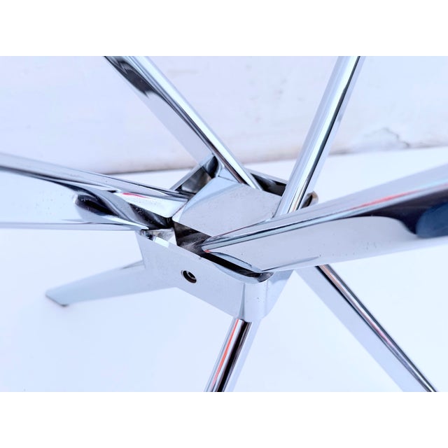 Silver Space Age Coffee Table in Chrome and Glass, 1960s For Sale - Image 8 of 12