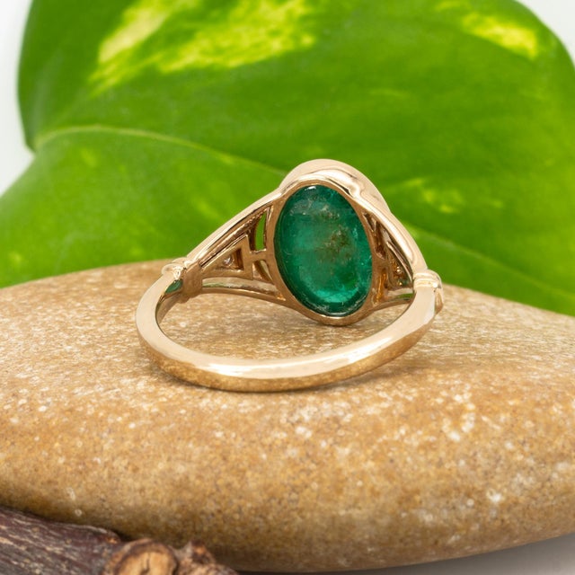 Green 3.7cts Zambian Emerald Ring With Natural Diamonds Accents: Solid 14k Gold, Oval, Size 6.75 For Sale - Image 8 of 9