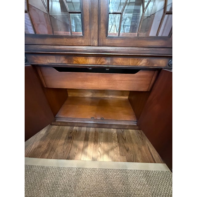 Henredon Mahogany Inlaid Flame Regency Breakfront China Display Cabinet For Sale - Image 12 of 12