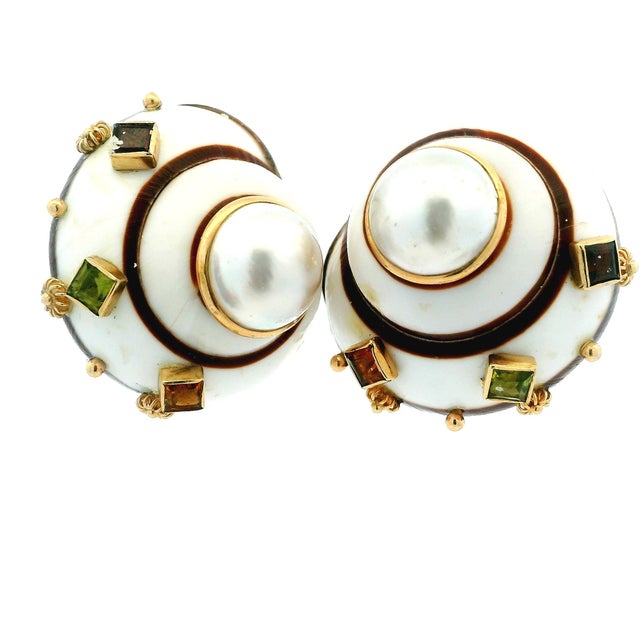 Maz 14k Gold Conch Shell, Mabe Pearl and Gemstone Modernist Clip Earrings, c.1970s, A Pair For Sale - Image 11 of 12