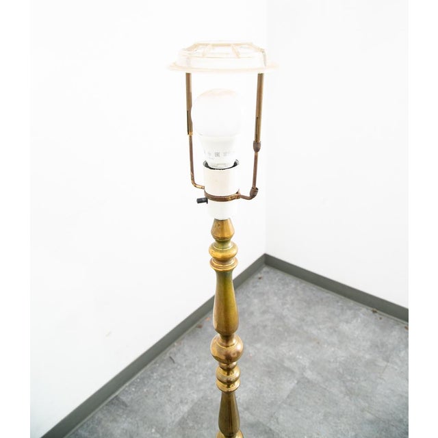 Vintage Mid Century Modern Floor Lamp Lighting Brass Gold Ribbed Maximalist For Sale - Image 4 of 12