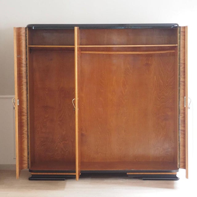 Art Deco Three-Door Wardrobe with Burl Wood Veneer, 1940 For Sale - Image 12 of 18