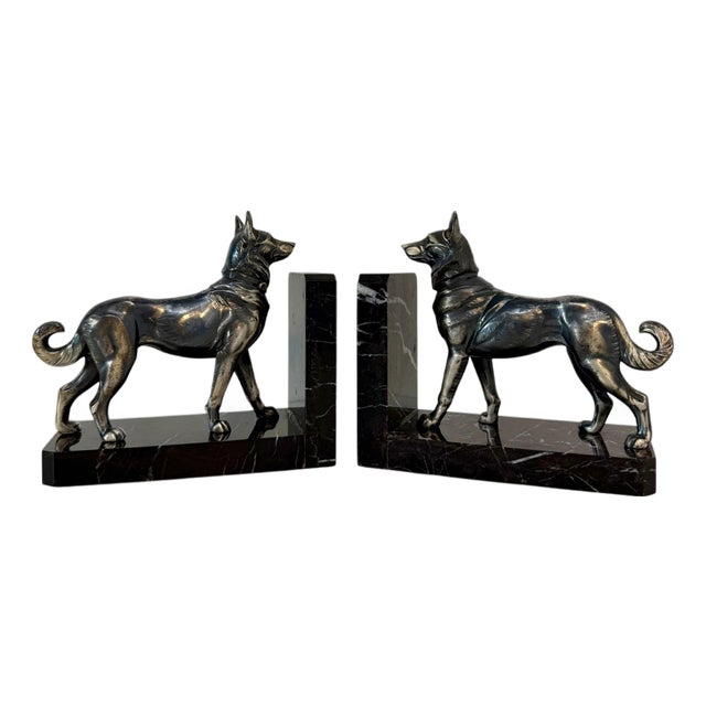 Art Deco French Bookends with Wolf Dogs in Silver Patinated Metal, 1930s, Set of 2 For Sale