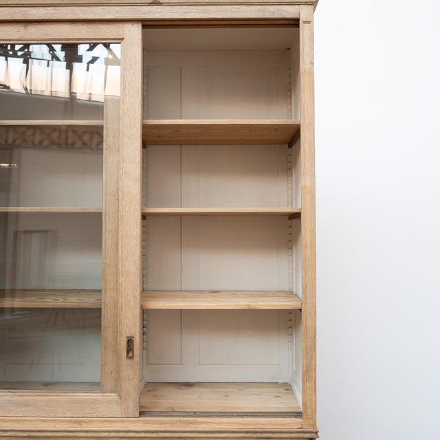 Wood Early 20th Century Oak Bookcase with Sliding Doors For Sale - Image 7 of 14