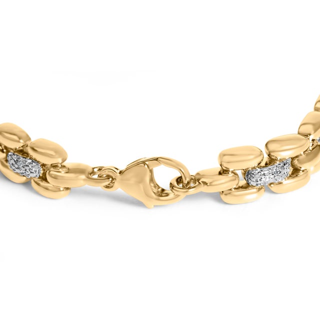 Contemporary Gold Vermeil Plated Sterling Silver 1/7 Cttw Diamond Panther Link Bracelet For Sale - Image 3 of 4