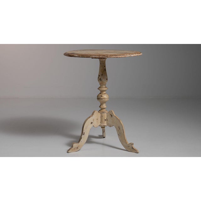1900-1909 France Weathered Whitewash Cerused Oak Tripod Pedestal Table For Sale - Image 9 of 10