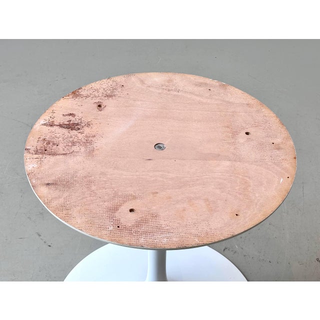 Eero Saarinen Tulip Table by Eero Saarinen for Knoll International, 1956 For Sale - Image 4 of 15