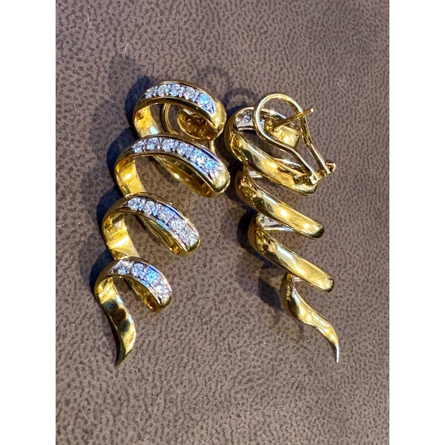 Transparent 2 Carat Diamond VS Quality Long Earrings Women , 18 Karat Yellow Gold 18.9 Grams For Sale - Image 8 of 18