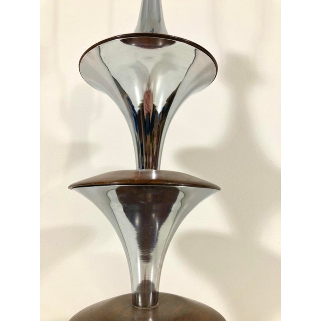 1960s Mid-Century Modern Atomic-Style Walnut and Chrome Table Lamp For Sale - Image 4 of 6