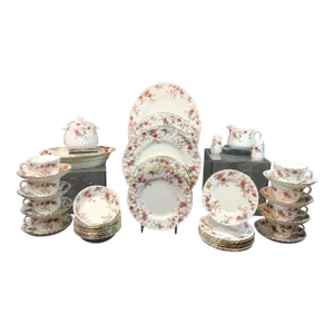 1950s Minton Ancestral Bone China Wreath Backstrap, 46 Pieces