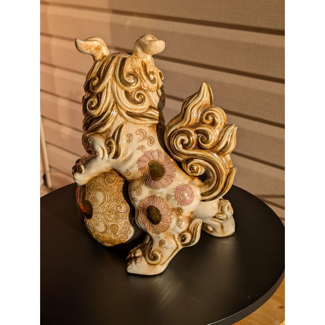Mid 20th Century Large Vintage Japanese Kutani Shishi (Foo Dog) Statue – 1980s Showa Era – Guardian of Strength & Fortune For Sale - Image 5 of 5