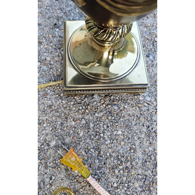 Late 20th Century Two-Tone Neoclassic Style Table Lamp For Sale - Image 4 of 7