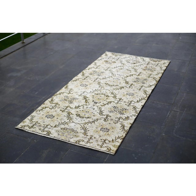 Traditional 1960s Traditional Beige Hand Knotted Vintage Anatolian Runner Rug For Sale - Image 3 of 13