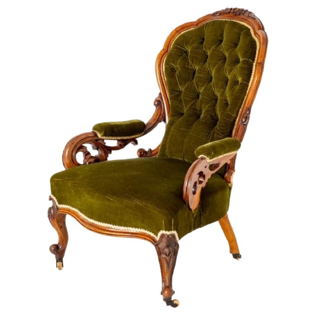 Victorian Parlour Armchair in Walnut For Sale