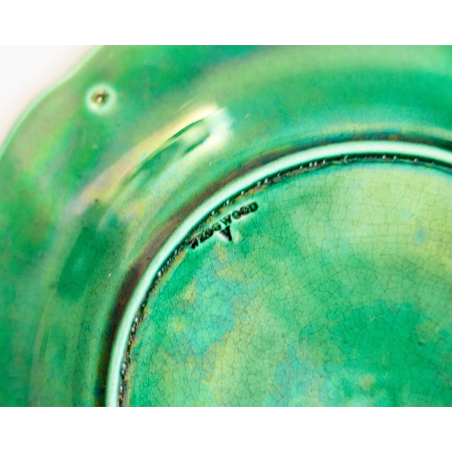 Ceramic 19th Century English Wedgwood Majolica Green Sunflower Plate For Sale - Image 7 of 8