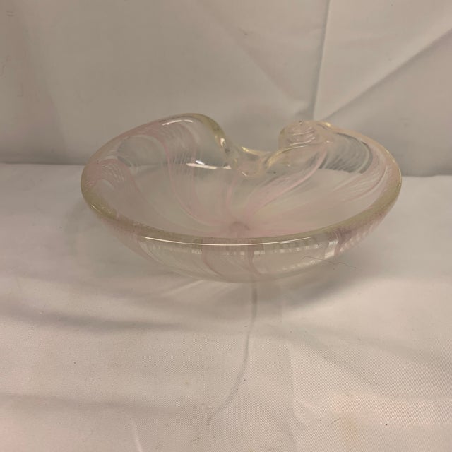 1950s Mid-20th Century Murano Pink & White Zanfirico Glass Seashell Catchall Dish For Sale - Image 5 of 6