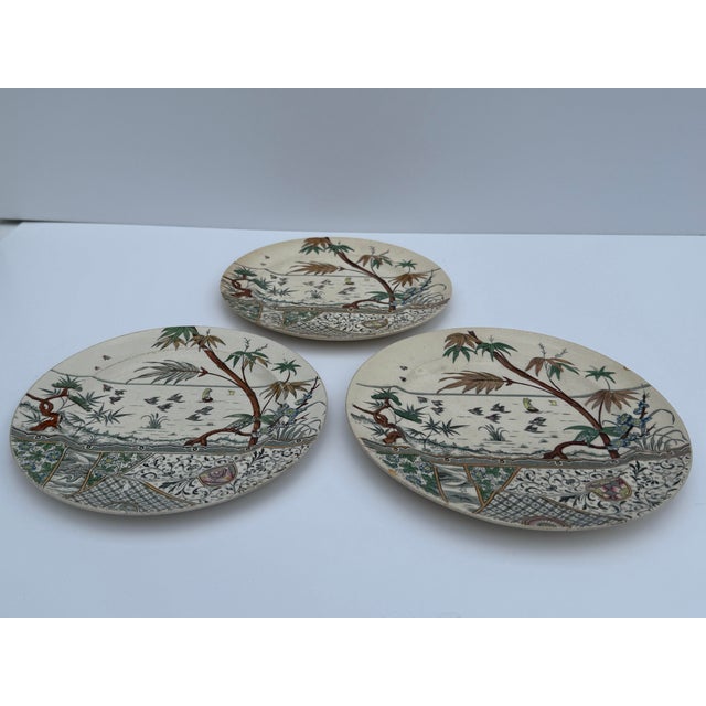 English Set of 3 Late 19th-Century English Staffordshire Transferware Plates – Black Transfer With Hand Coloring For Sale - Image 3 of 7