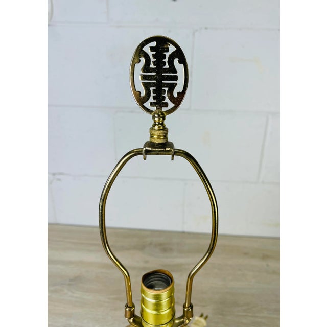 Asian Vintage 1970s Brass & Mahogany Base Asian Style Table Lamp For Sale - Image 3 of 8