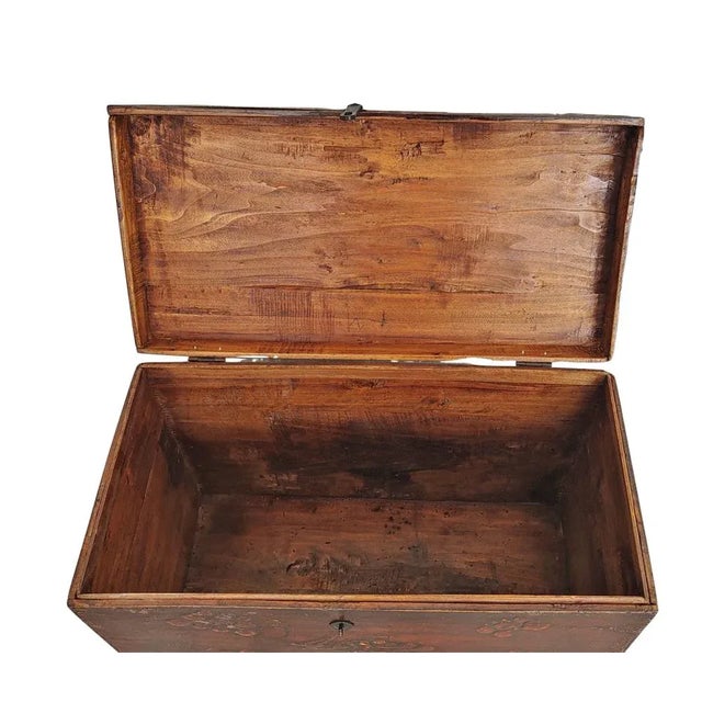 1900 - 1909 1900s Deep Brown Antique Trunk Accent Table For Sale - Image 5 of 6