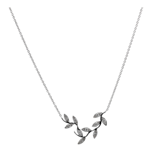 18k(750) White Gold Natural Diamond Leaf Shape Pendant Necklace With Chain
