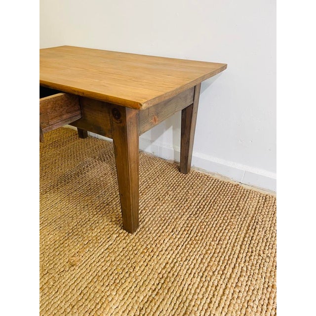 Mid-Century Modern Coffee Table in Wood For Sale - Image 4 of 8