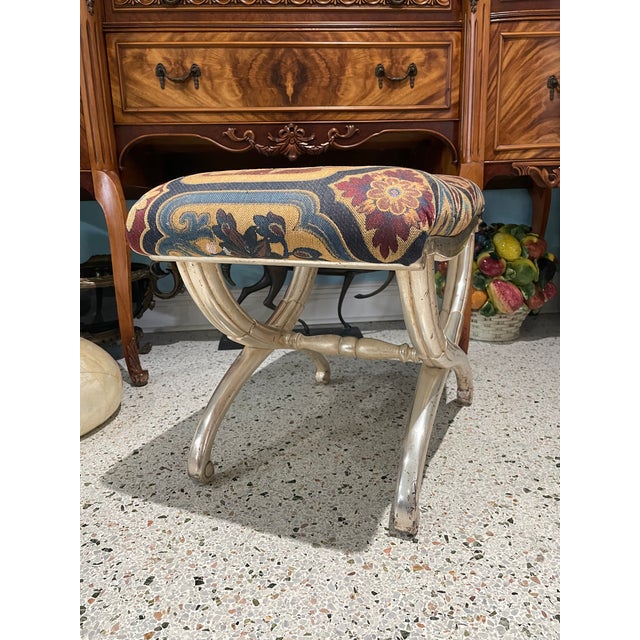 Traditional Italian Vintage Water-Gilded Silver Wood Stool For Sale - Image 3 of 6