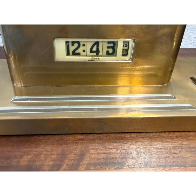 Metal 1930s Lawson Art Deco Copper Clock in Working Order For Sale - Image 7 of 18