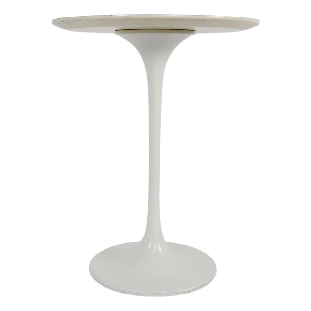 1960s Attributed to Eero Saarinen for Knoll Tulip Side Table For Sale
