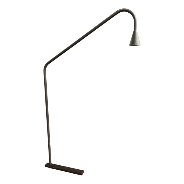 Austere Table Lamp in Brass For Sale