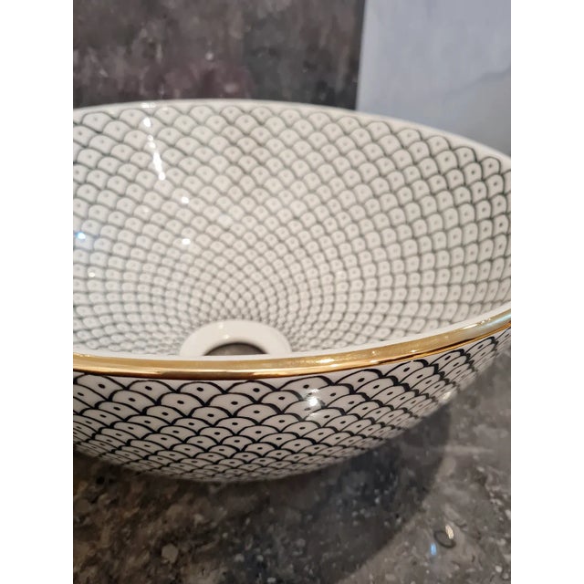 Hnoda' Gold 14 Karat Black & White Top Glazed White Bathroom Handmade Sink Basin For Sale - Image 6 of 8