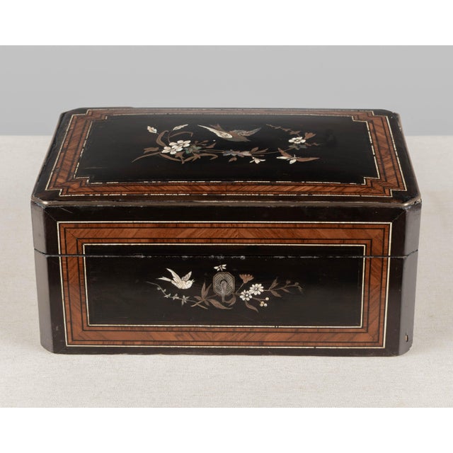 19th Century Napoleon III Marquetry Box, Mother of Pearl Inlay For Sale In Orlando - Image 6 of 16
