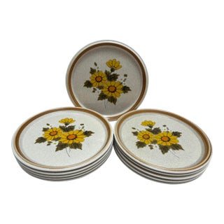 Vintage Midcentury Mikasa “Melissa” Floral Stoneware Dinner Plates, Set of Eleven For Sale
