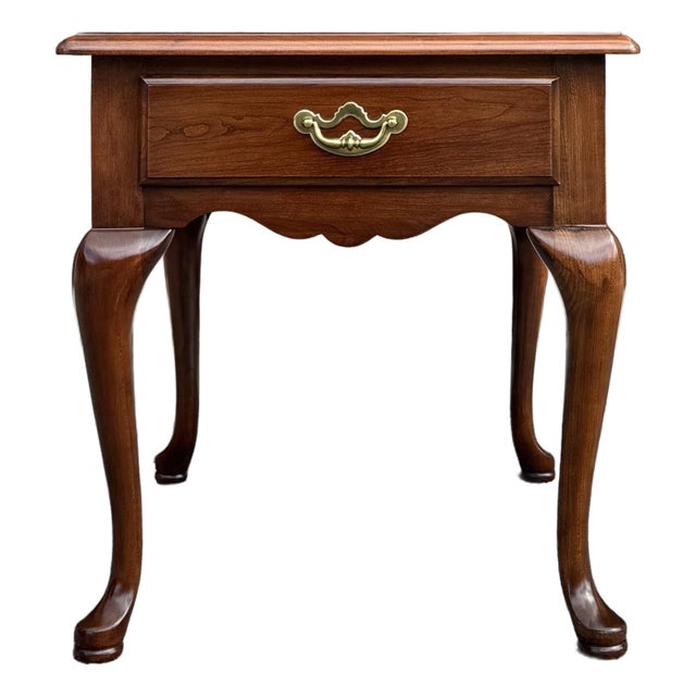 Vintage Thomasville Collectors Cherry Queen Anne 1 Drawer Side Table For Sale