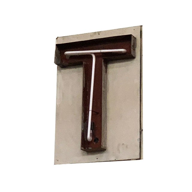 Large Vintage Neon Marquee Letter "T" From Pan-Pacific Auditorium For Sale In Los Angeles - Image 6 of 6