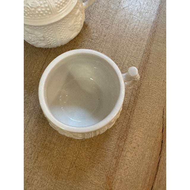 White Mottahedeh Museum Reproductions “Musée Des Arts” Pot De Crème Cups + Lids, Set of Four For Sale - Image 8 of 11