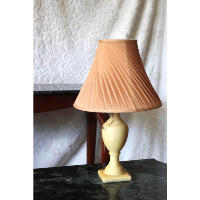 Light Yellow 1980s Faux Marble Lamp With Pink Pleated Shade For Sale - Image 8 of 9