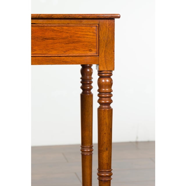 English 1820s Walnut Side Table with Single Drawer, Turned Legs and Casters For Sale - Image 11 of 12