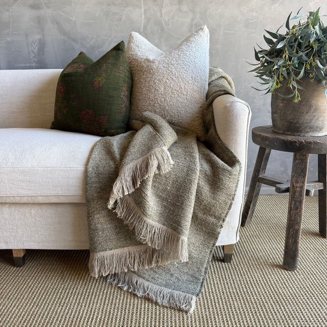 Woven in Belgium using traditional weaving techniques, Nash features a Belgian Linen warp and alternating Belgian...