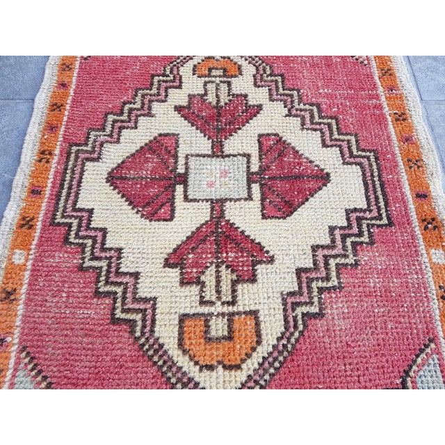 Textile 1950s Neutral Orange Wool Rug For Sale - Image 7 of 10